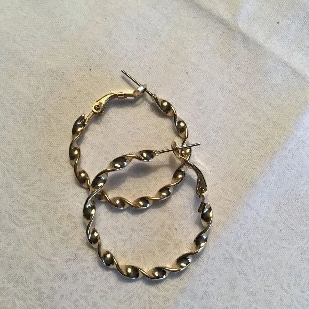 $8 ea or 3/$15 Goldtone Twisted Rope Hoops